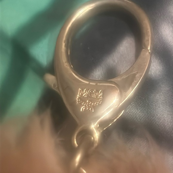 Very Rare MCM Lion Charm IYKUK - Picture 3 of 3